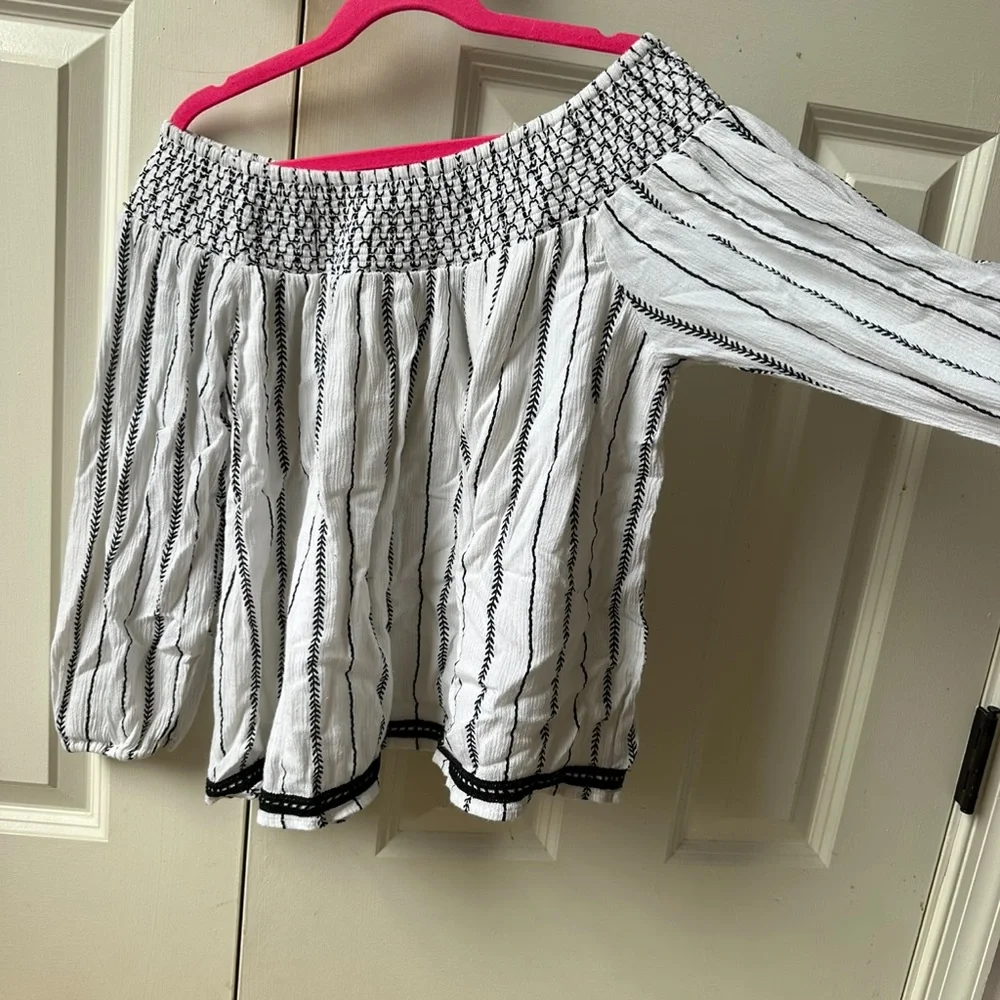 Blouse - Picture 2 of 5